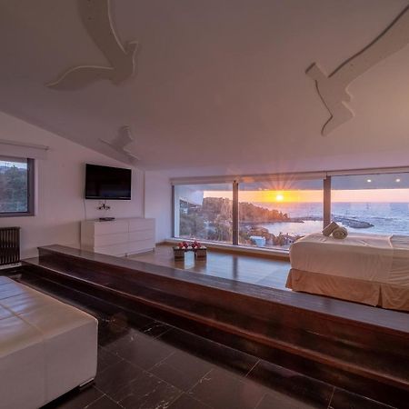 Icarus Luxury Beachfront Villa Gialiskari  Bagian luar foto