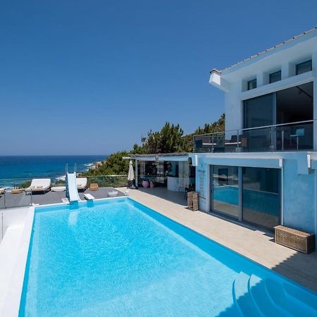 Icarus Luxury Beachfront Villa Gialiskari  Bagian luar foto