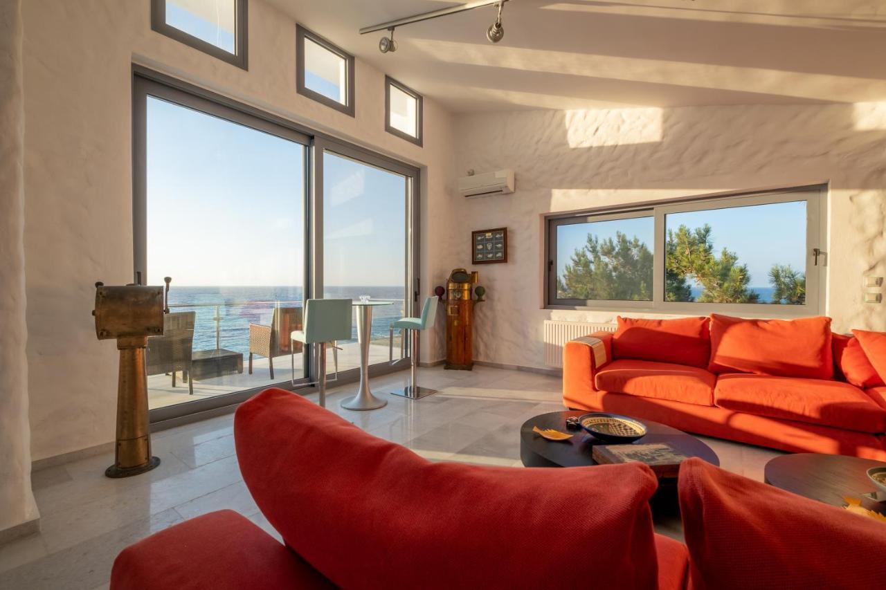 Icarus Luxury Beachfront Villa Gialiskari  Bagian luar foto
