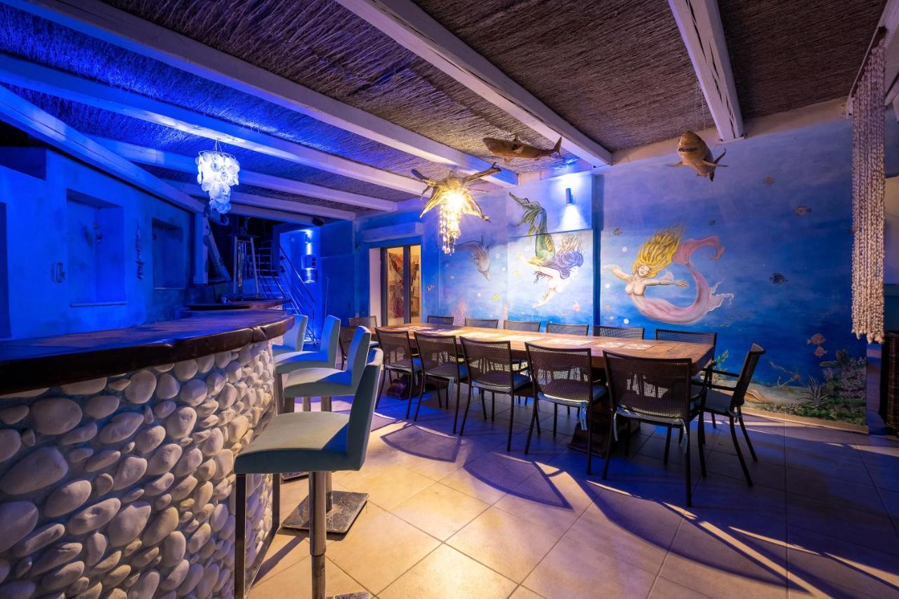 Icarus Luxury Beachfront Villa Gialiskari  Bagian luar foto