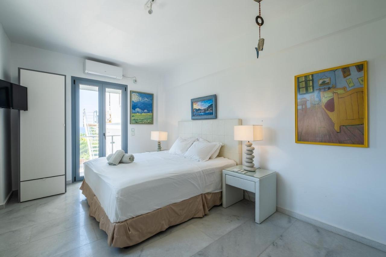 Icarus Luxury Beachfront Villa Gialiskari  Bagian luar foto