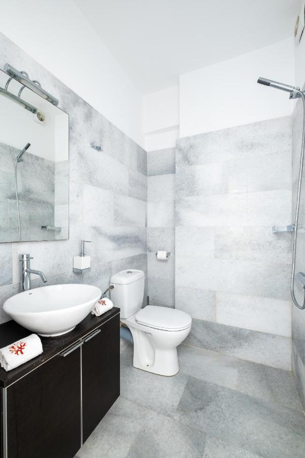 Icarus Luxury Beachfront Villa Gialiskari  Bagian luar foto