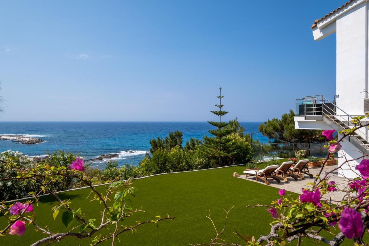 Icarus Luxury Beachfront Villa Gialiskari  Bagian luar foto